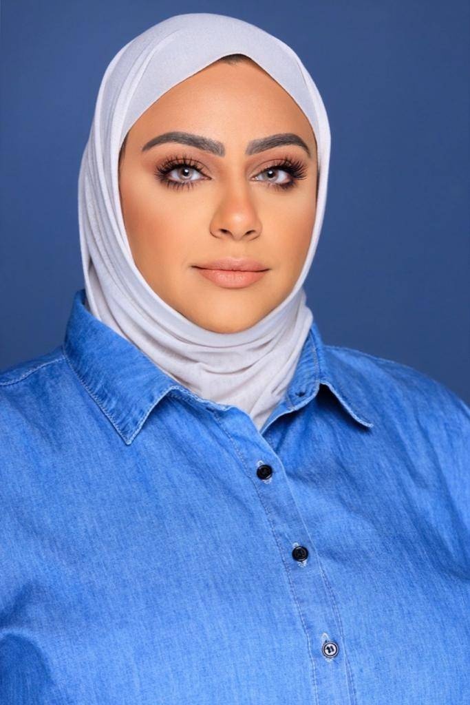 «نجمة إيليا» .. ابتسامة ناصعة وسط ظلمة حالكة