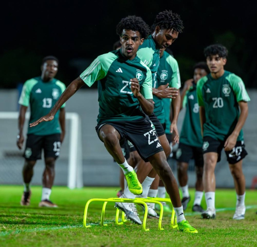 ركز عبدالوهاب الحربي مدرب المنتخب السعودي تحت 17 عاما، في التدريب الأخير أمس، قبل مواجهة طاجيكستان اليوم، ضمن الجولة الثانية في كأس آسيا 2023 ، على تمارين لياقية وتكتيكية وترفيهية. تكتيك وترفيه