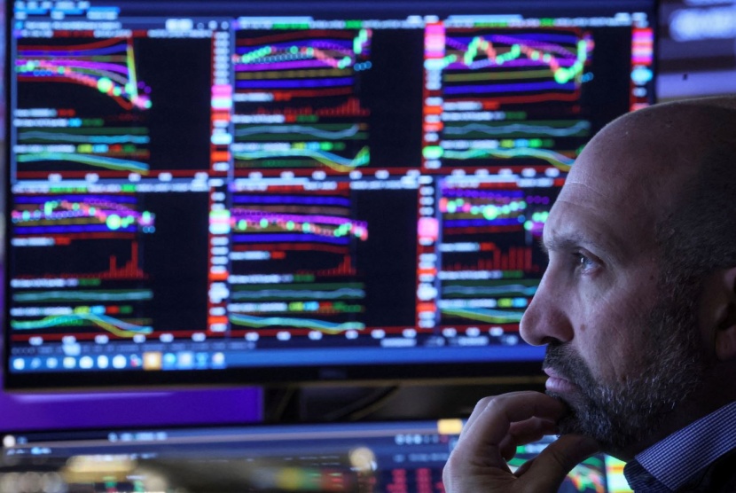 الأسهم الأمريكية تبدأ تعاملاتها منخفضة بعد تصريحات باول عن التضخم