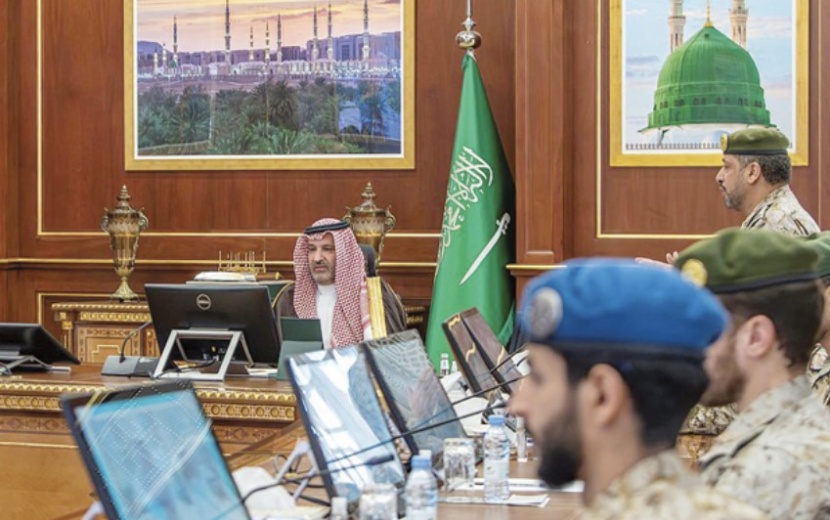 أمير المدينة المنورة يشيد بدور «الخدمات الصحية» في وزارة الدفاع