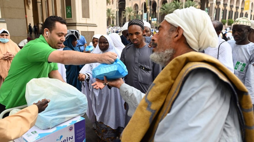 خدمة الحجاج .. شرف تتوارثه الأجيال في مكة المكرمة