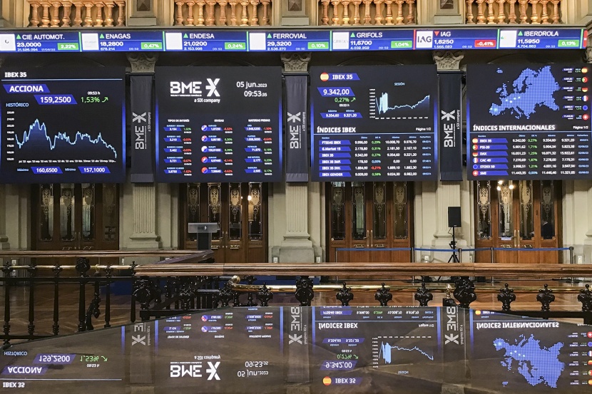 الأسهم الأوروبية تبدأ تعاملاتها منخفضة بفعل مخاوف رفع الفائدة