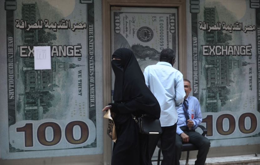 مصر: شح الدولار يزيد القيود على الواردات