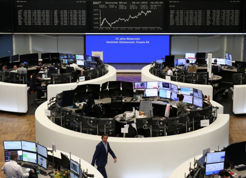 الأسهم الأوروبية تغلق منخفضة بعد نتائج متباينة للشركات