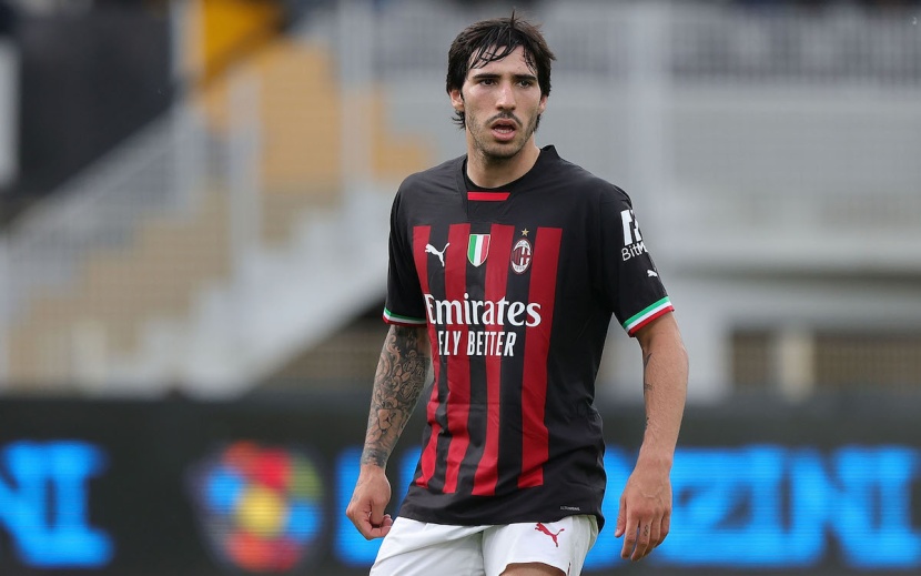 مقابل 63 مليون دولار .. نيوكاسل يتعاقد مع تونالي حتى 2028