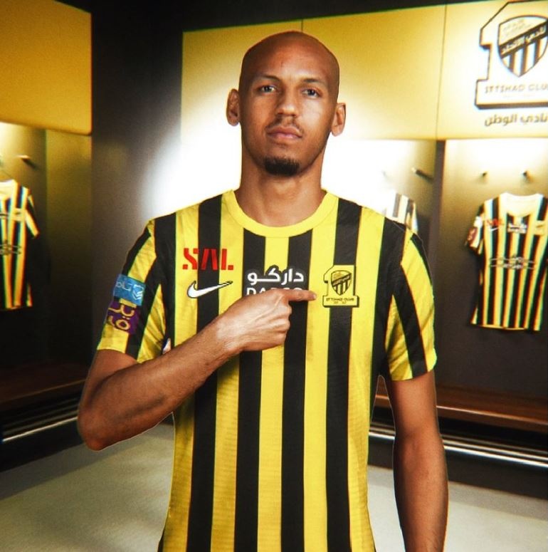 الأهلي يتعاقد مع المهاجم الفرنسي ماكسيمان.. والاتحاد يوقع مع البرازيلي فابينيو