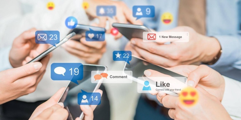وسائل التواصل تستهلك 4 أعوام و4 أشهر من أعمار المستخدمين