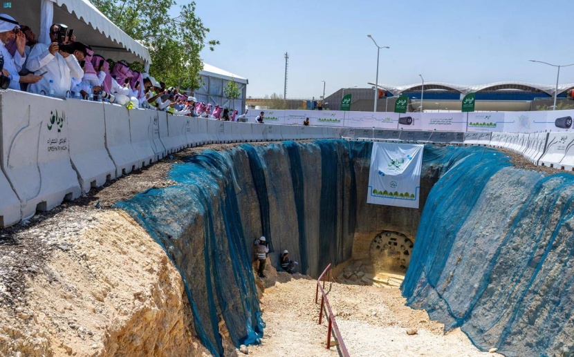 الرياض الخضراء .. شبكات مياه بطول 1350 كيلومترا لري 7.5 مليون شجرة