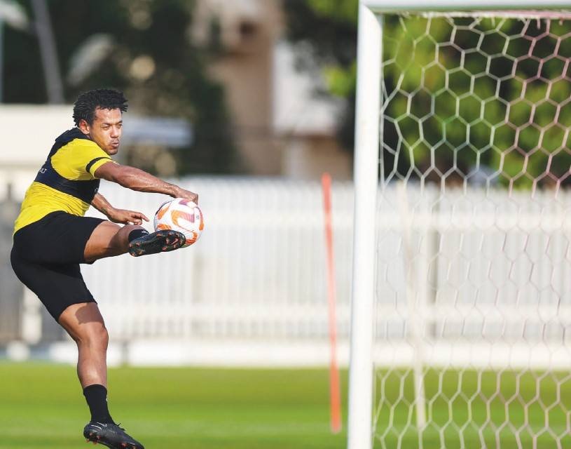 ضربة الكبار الأولى