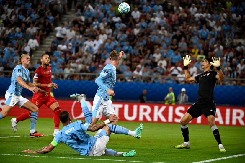 بعد خسارة السوبر الأوروبي .. المغربي بونو يقترب من الهلال