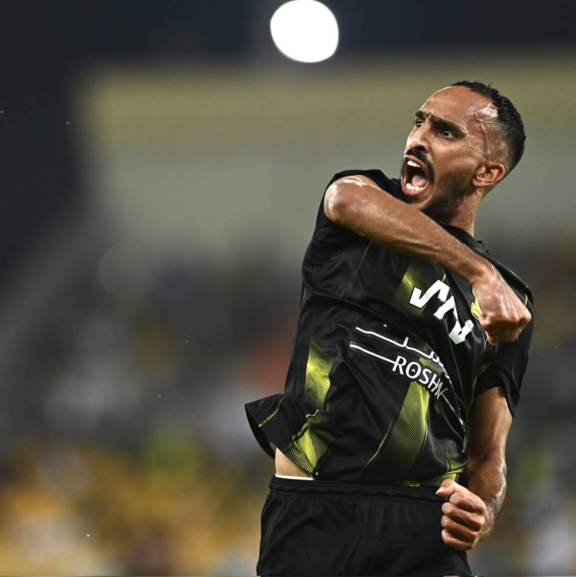 الاتحاد يكسب .. والهلال يتعادل