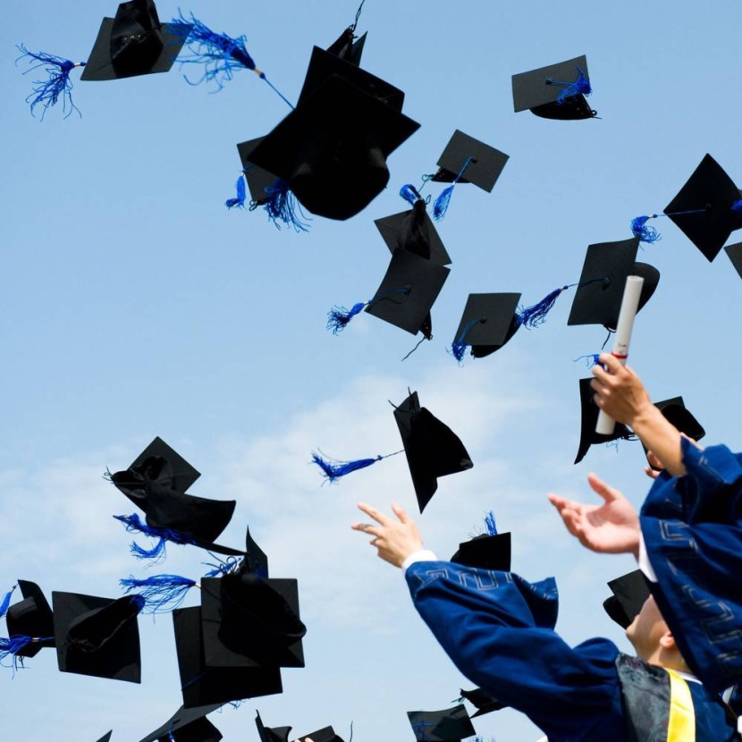 هل تستحق الشهادة الجامعية العناء؟