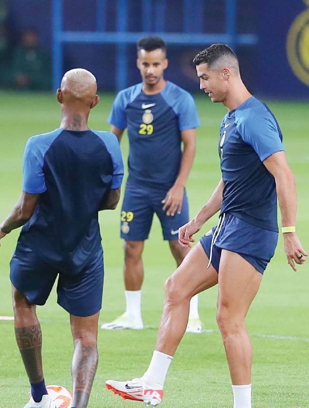 النصر وشباب الأهلي .. حجز مقعد