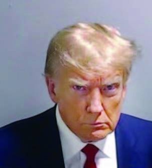 بصورة مفاجئة من السجن ترمب يعود إلى إكس