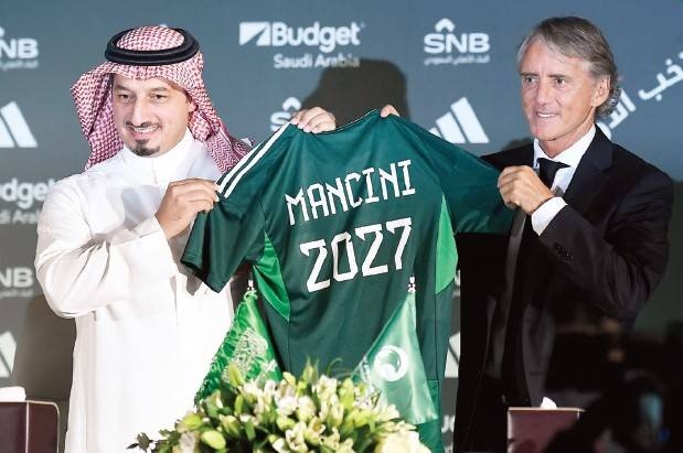 مانشيني .. المهمة تبدأ من «الملز»