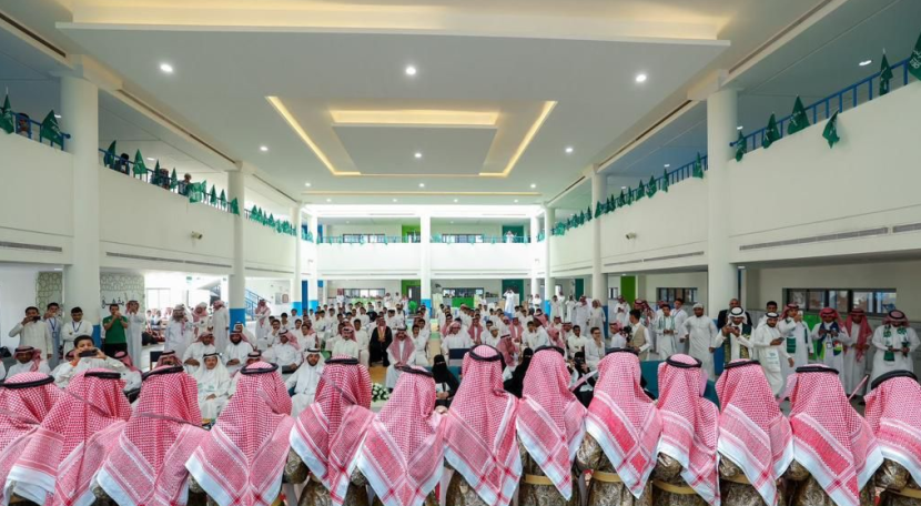 مدارس "تعليم الرياض" تكتسي اللون الأخضر احتفاء باليوم الوطني 93