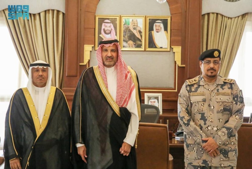 الأمير فيصل بن سلمان يكرم الفائزين بجائزة المواطنة المسؤولة في العمل الاجتماعي