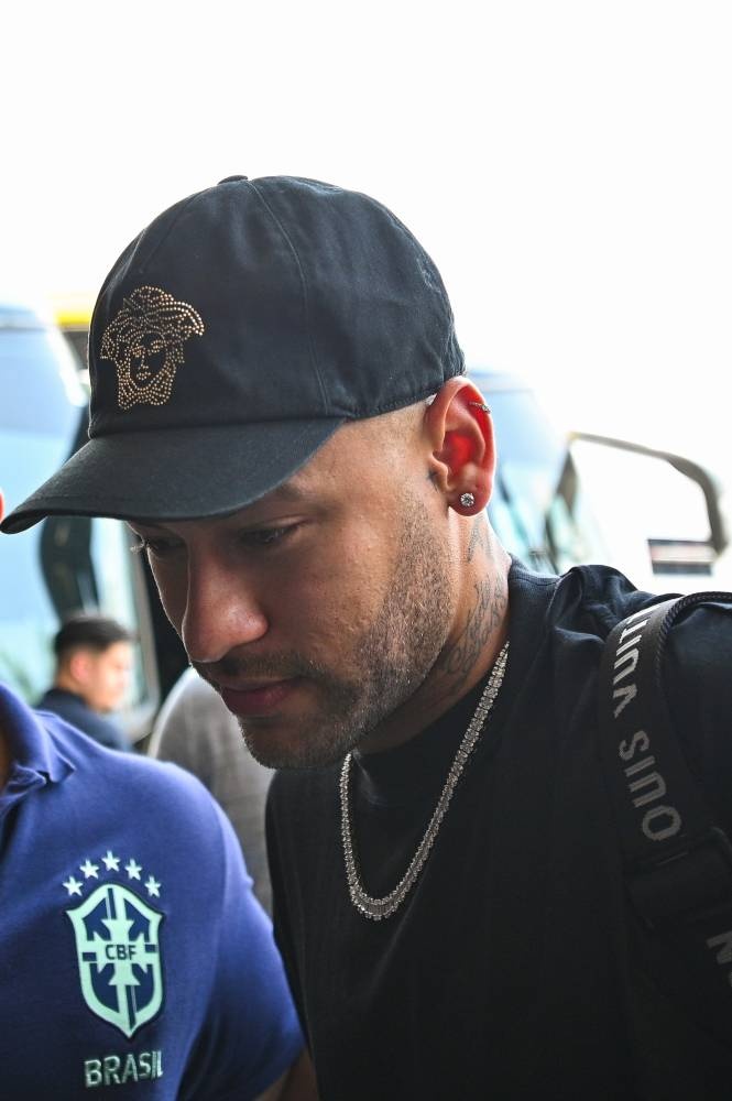 كوليبالي: نيمار عاطفي وليس مغرورا