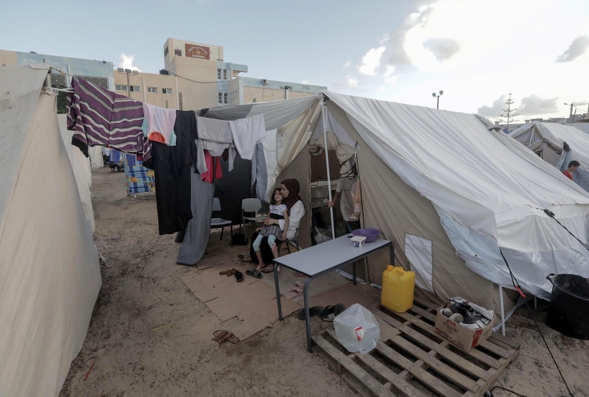 معسكر الخيام .. مليون نازح في غزة 