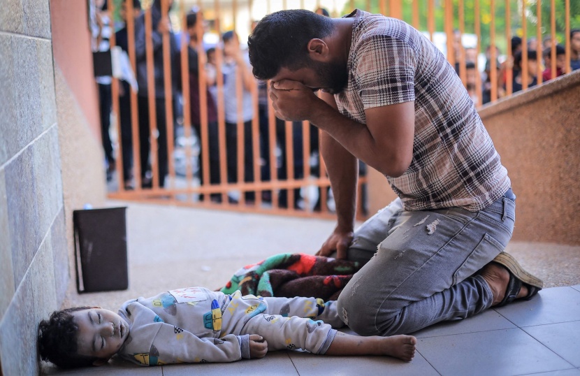 بعد مقتل 1500 طفل خلال أسبوعين .. صدمة الحرب تعتلي وجوه أطفال غزة