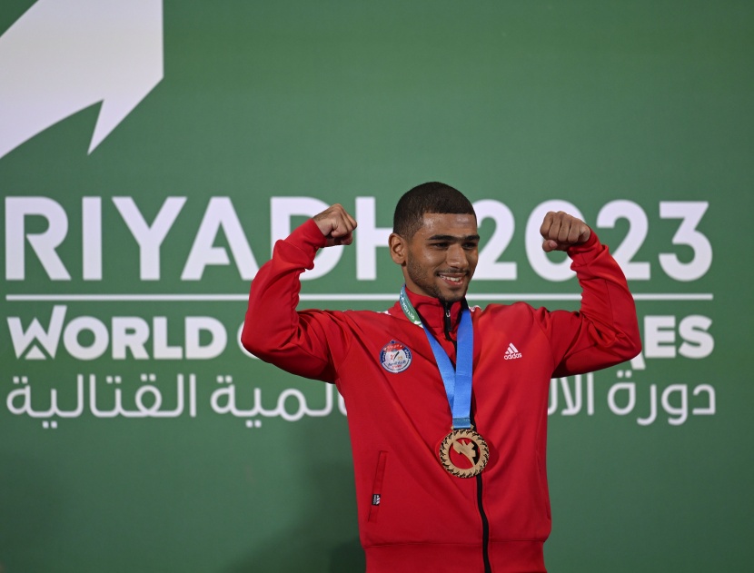 سيف يجلب الأولى لمصر