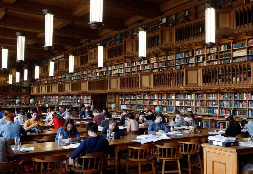 حقيقة أمريكية صادمة .. القبول في الجامعة على أساس القرابة