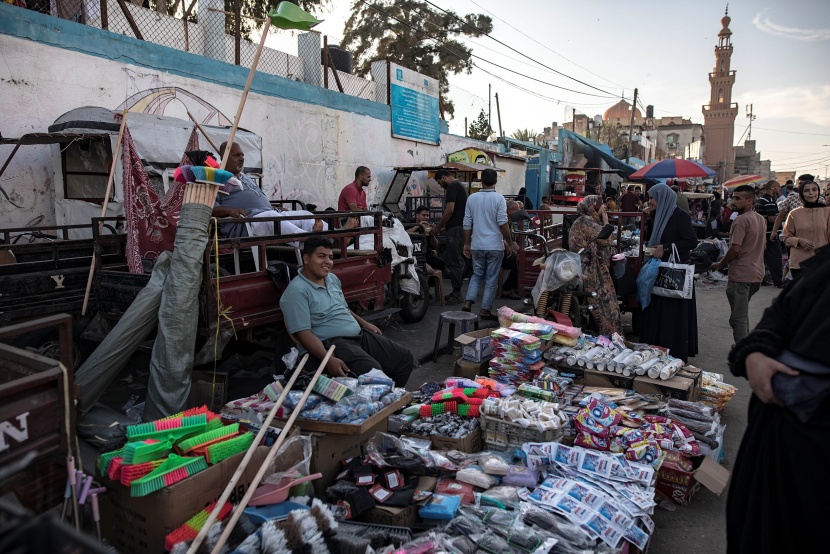 حياة وسط الحرب 