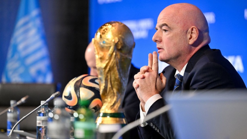 رئيس الفيفا: السعودية ستستضيف كأس العالم 2034