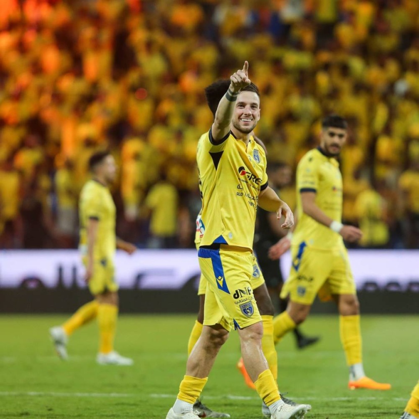 التعاون .. يتصدر