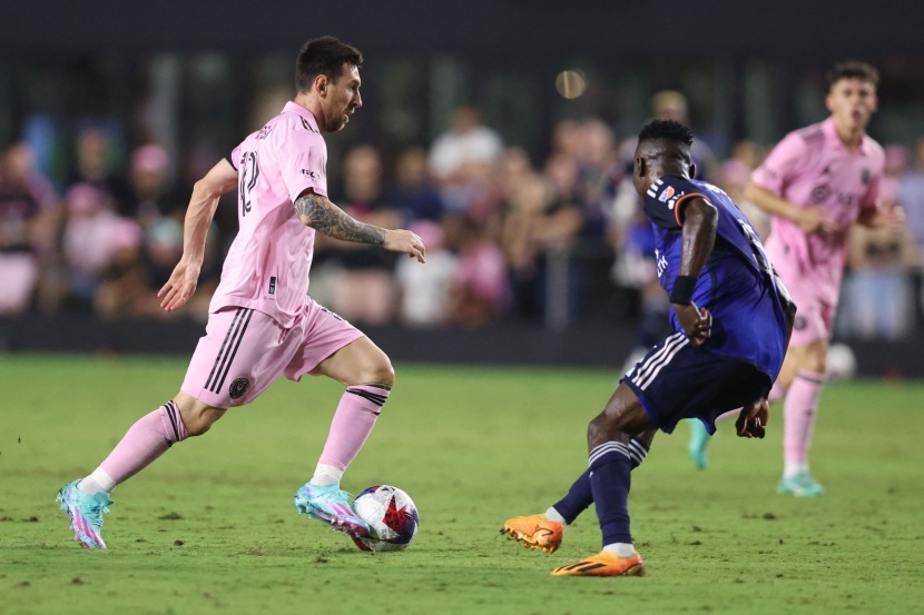 خذل محبيه .. ميسي يفشل في قيادة ميامي إلى نهائيات الدوري الأمريكي