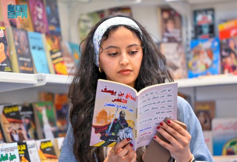 «كتاب الرياض» يعزز مكانته الثقافية .. مليون زائر في 10 أيام