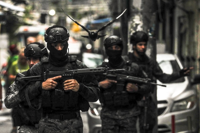 1000 ضابط شرطة برازيلي لاصطياد "القيادة الحمراء"