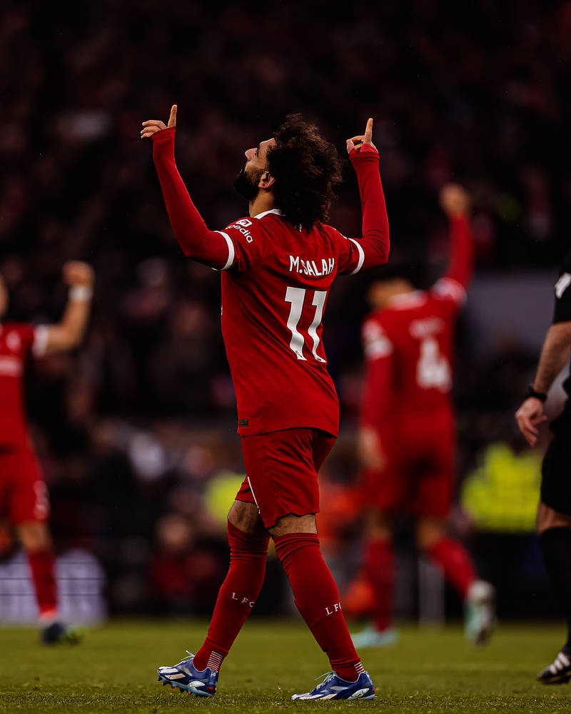 أنهى المصري محمد صلاح لاعب فريق ليفربول لكرة القدم صيامه التهديفي، الذي استمر ثلاث مباريات مع فريقه، حيث سجل هدفين من أصل ثلاثة أهداف في شباك برينتفورد، ليرفع ليفربول رصيده إلى 27 نقطة في المركز الثاني . »مركز ليفربول الإعلامي« صلاح يسجل