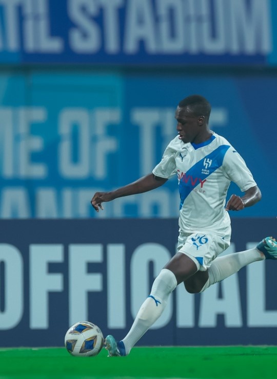 5 من "روشن" ضمن أفضل 100 لاعب خلقاً للفرص