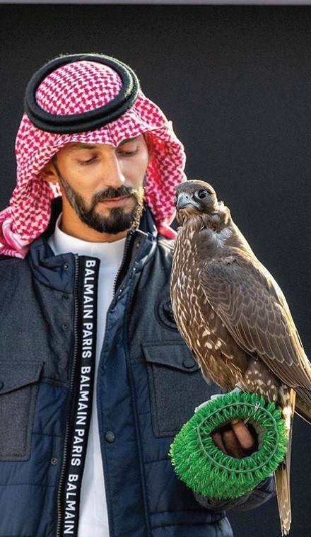 بـ 33 مليون ريال .. أكبر تجمع للصقور في العالم ينطلق اليوم في الرياض