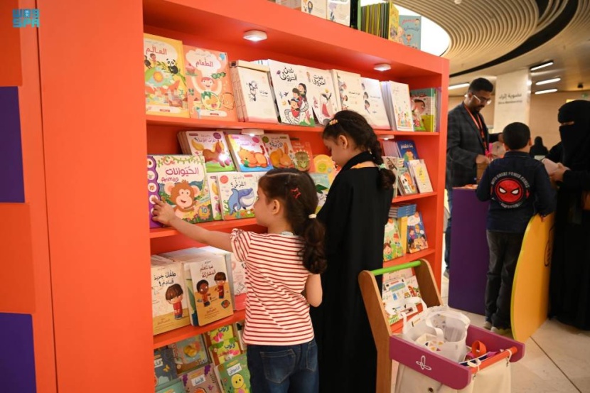 «إثراء» يختتم فعاليات معرض الكتاب للأطفال بحضور 27 ألف زائر
