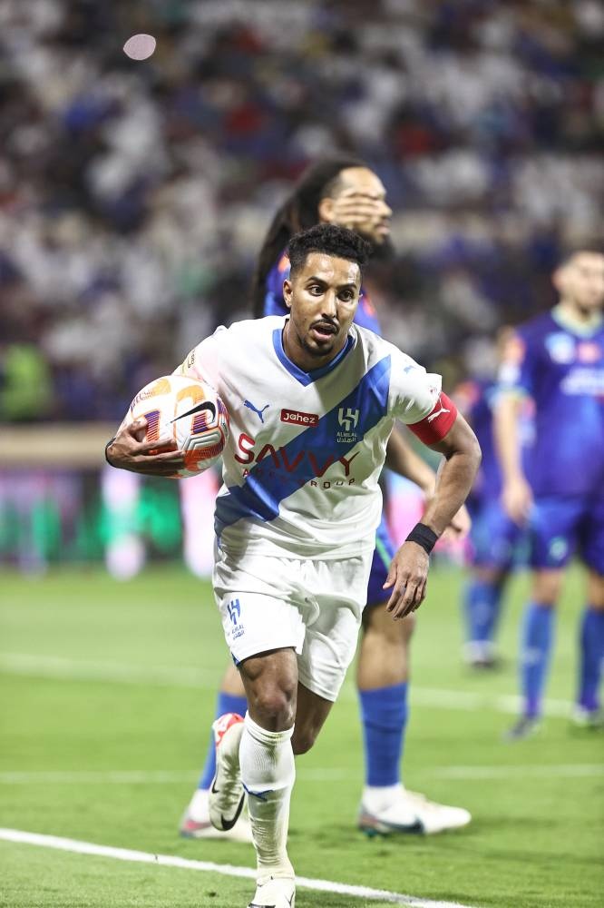 الهلال .. فوق الـ 30