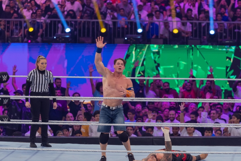 في نزالات "WWE" بالرياض .. جون سينا يخسر ورومان يحافظ على لقب يونيفرسال