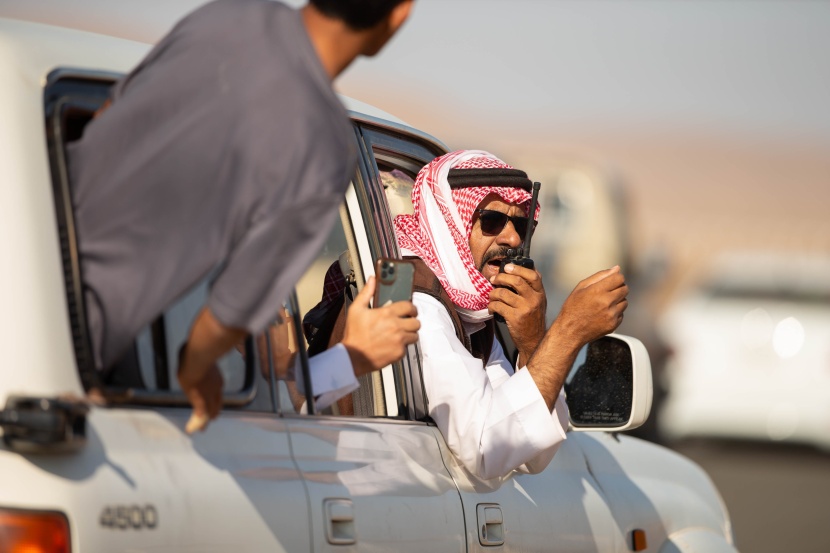 نيابة عن أمير تبوك .. فهد بن جلوي يتوج أبطال ختام "الأولمبية" للهجن