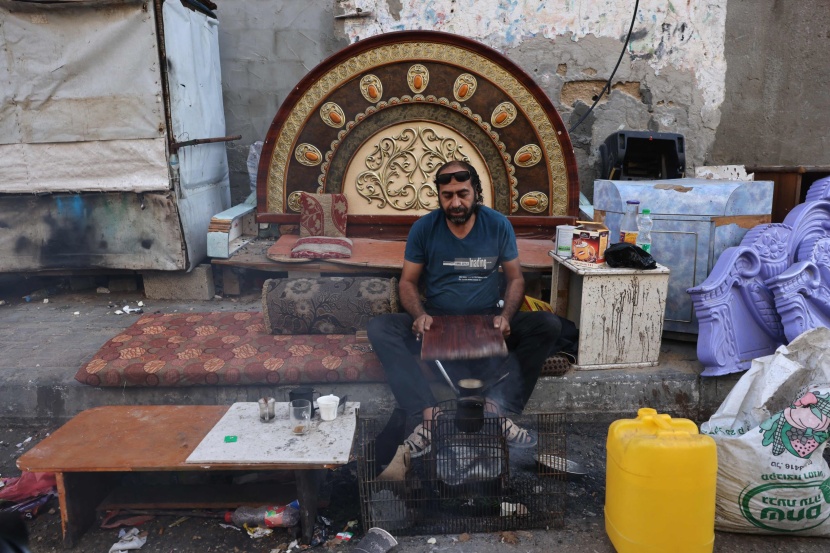 وسط الحرب .. الشاي حاضر