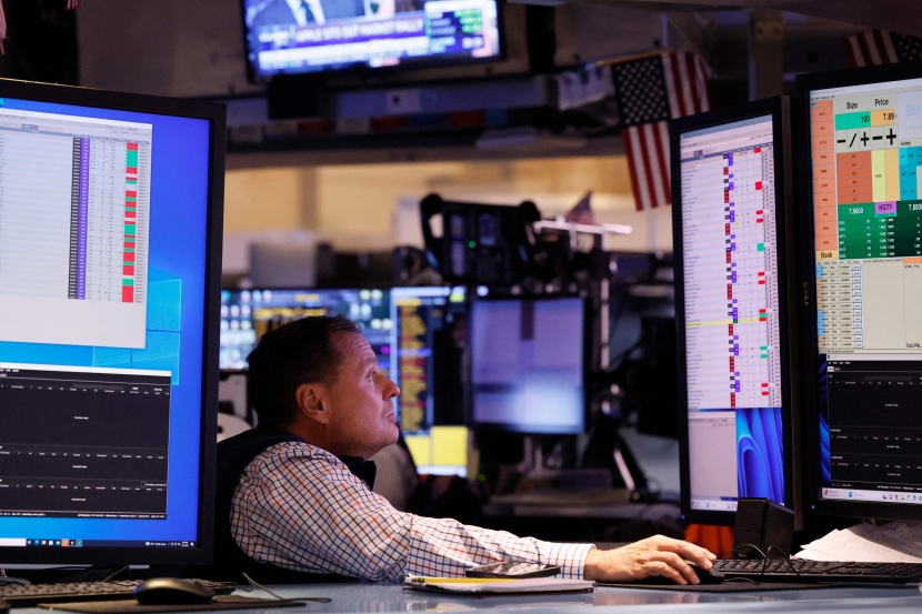 هدوء في تعاملات الأسهم الأمريكية مع تلاشي التفاؤل بشأن خفض أسعار الفائدة