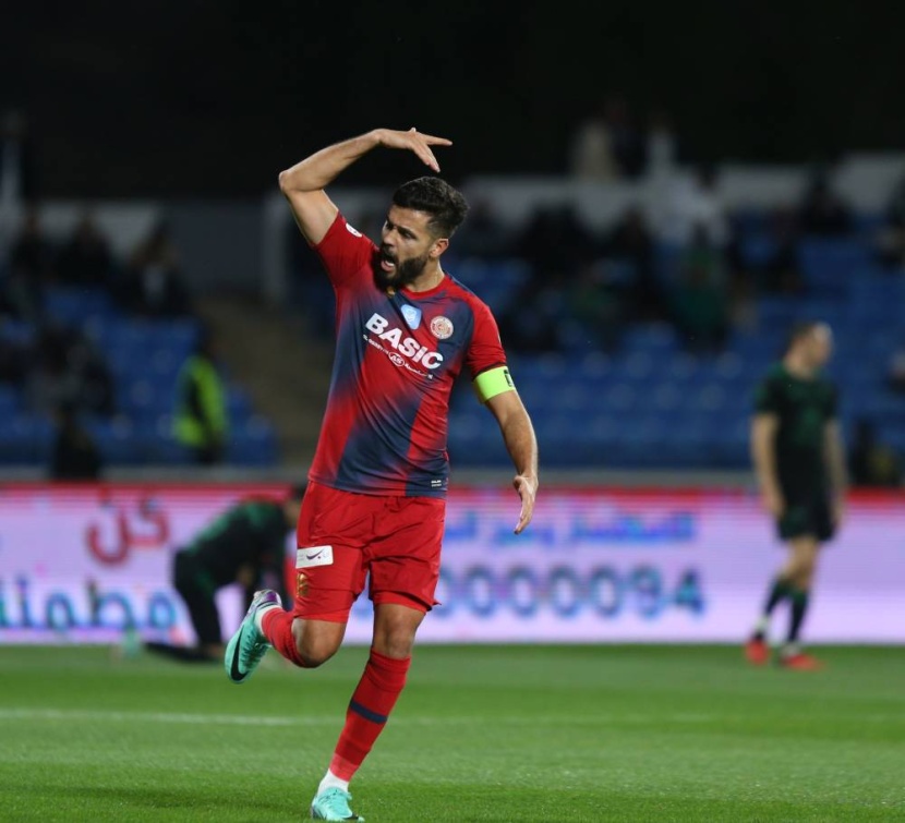 الشباب .. السقوط من القاع موجع