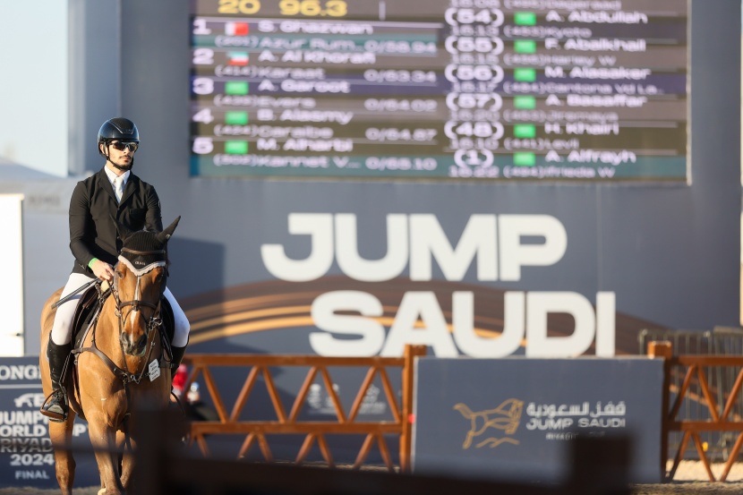 6 فرسان من (TOP 100) في "قفز السعودية"