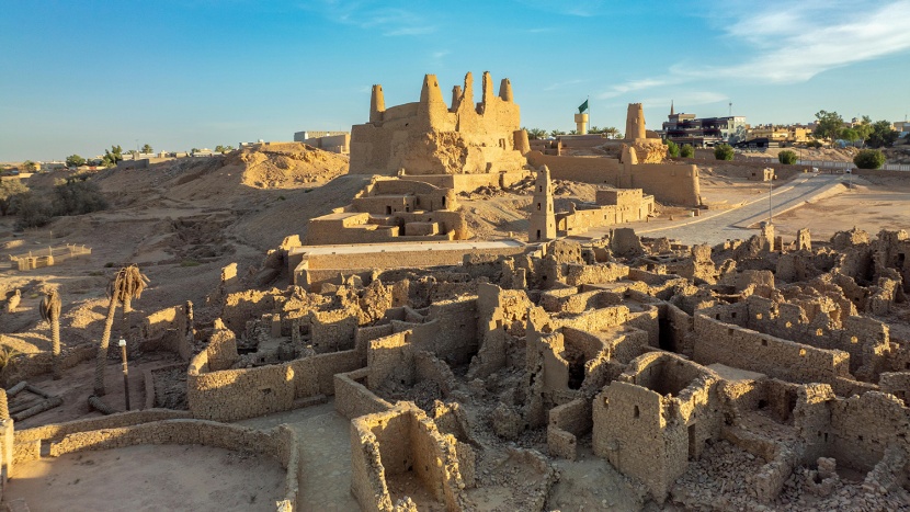 حي الدرع بدومة الجندل .. عراقة التاريخ وأصالة التراث