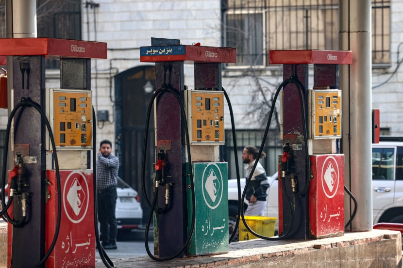 هجوم سيبراني يعطل 60 % من محطات الوقود الإيرانية