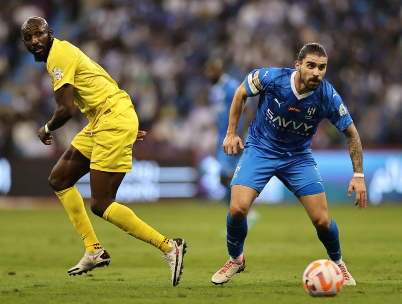 نيفيز: لن أغادر الهلال شتاء