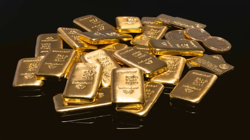 الذهب يستقر وسط آمال خفض أسعار الفائدة في أمريكا