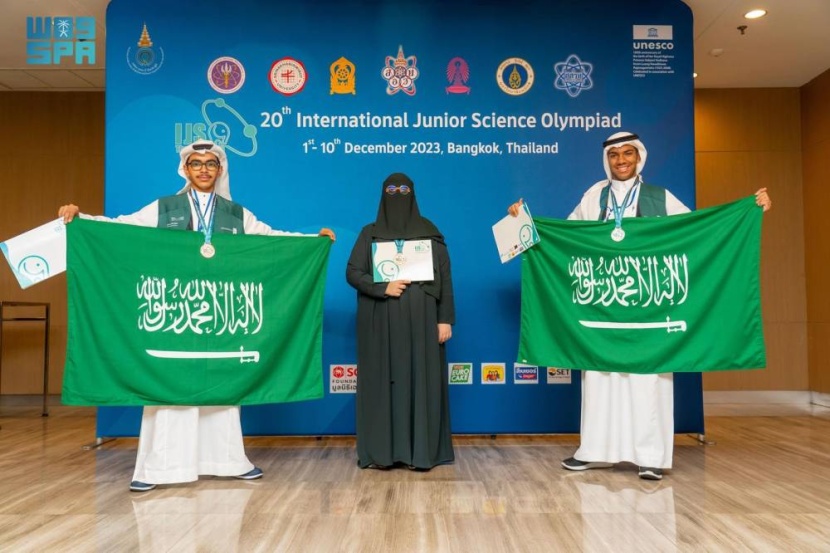 3 جوائز أولمبية لناشئي المنتخب السعودي للعلوم في بانكوك