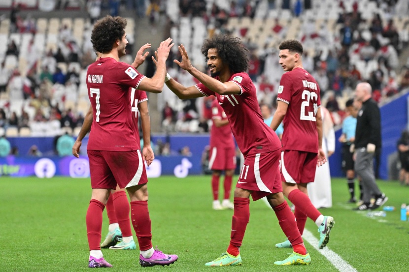 قطر .. الافتتاح بـ 3