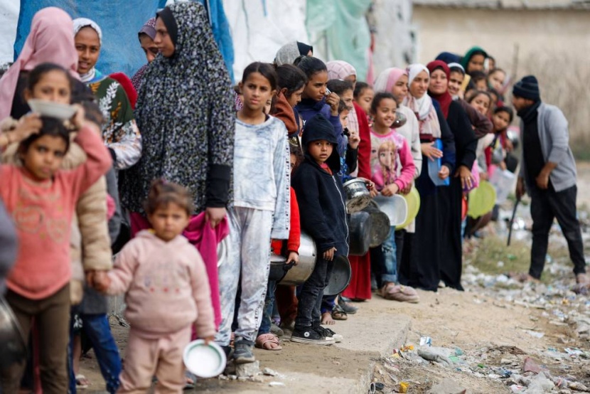 الاحتلال يواصل جرائمه في غزة .. وخان يونس مدينة منكوبة